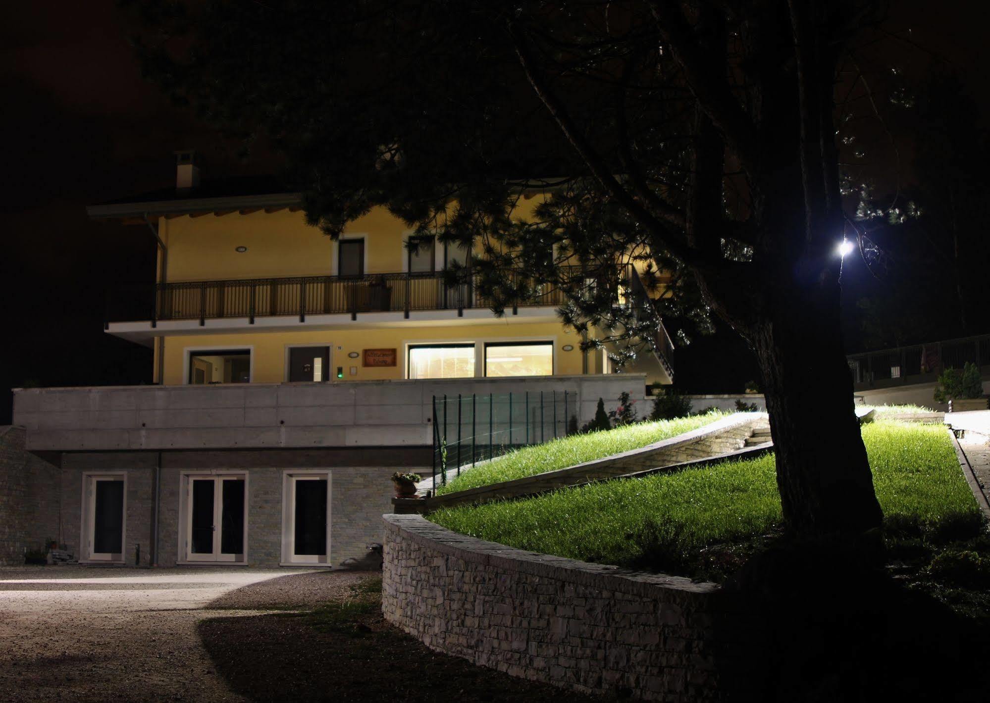 Affittacamere Rubino Guest House 폰테 넬랄피 외부 사진