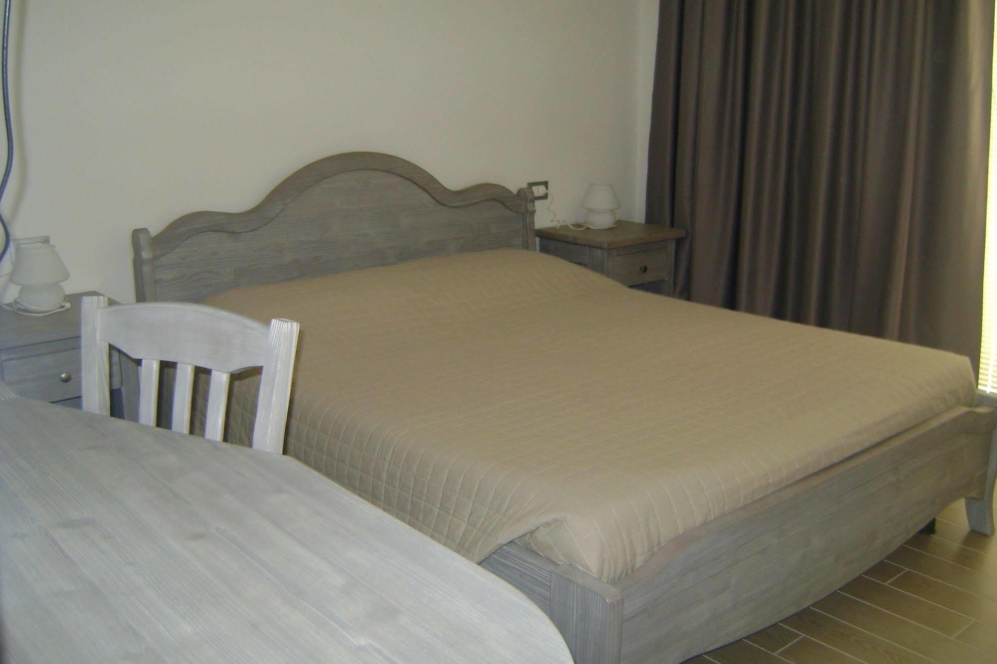 Affittacamere Rubino Guest House 폰테 넬랄피 외부 사진
